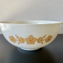 Vintage Pyrex Bowl