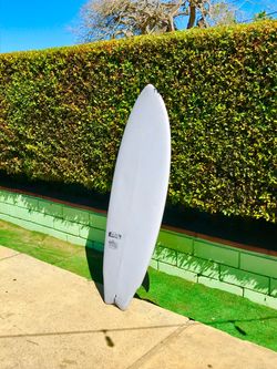 Rare , Softech Performance Epoxy core and foam , Softech Triplet surfboard , softech, fins and comp leash included