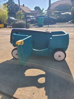 Little tikes wagon step two seats to seats two.