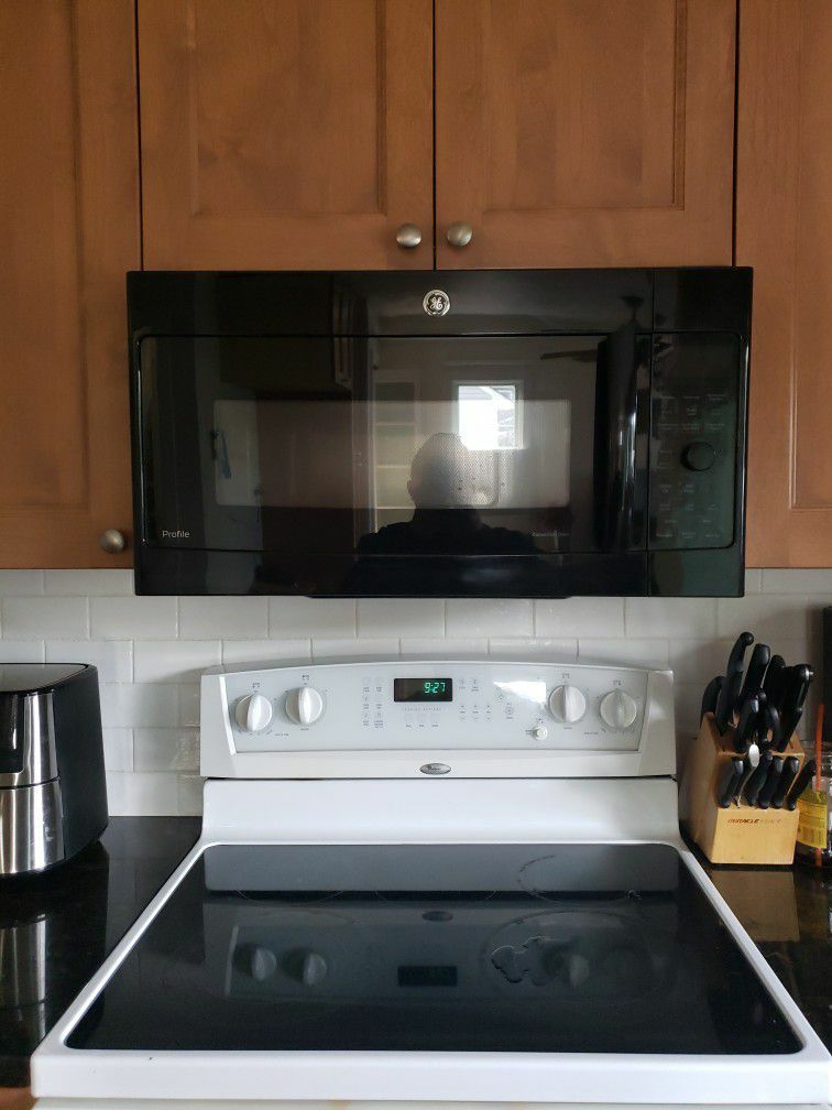 GE Convection Microwave Oven