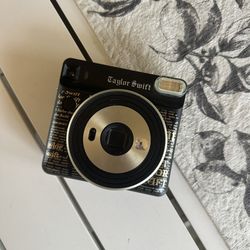 Taylor Swift Fujifilm Instax SQ6 Camera
