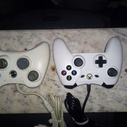 2 XBOX CONTROLLERS