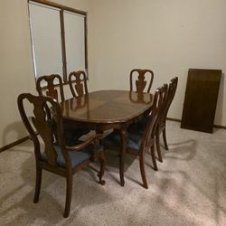 Thomasville Dining Table and Chairs