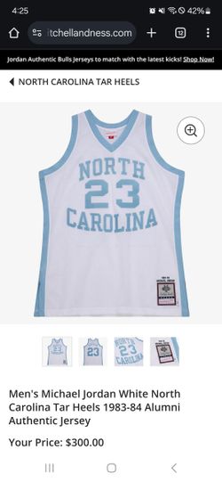 Mitchell & Ness NCAA White Jersey North Carolina 1983 Micheal Jordan X-Large