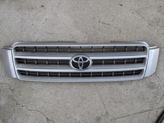 Toyota Highlander Grille Silver