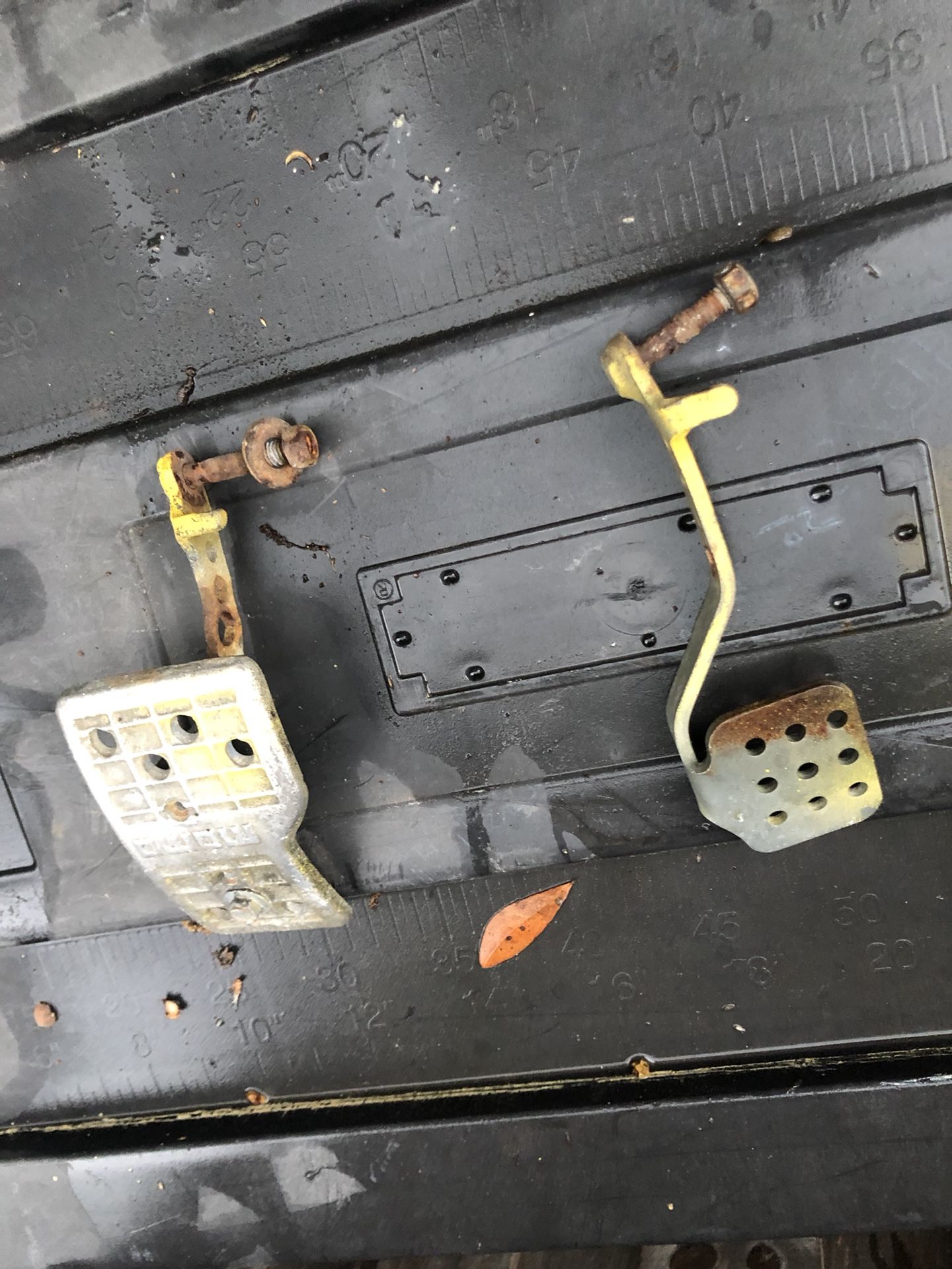 Go kart gas and brake pedals for Sale in Weeki Wachee, FL OfferUp