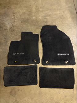 Lexus CT200h oem carpet floor mats