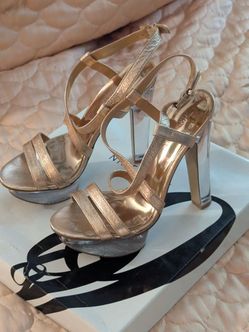 Ladies shoes size 7
