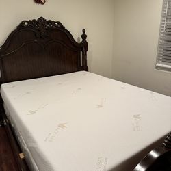 Full mattress and box only