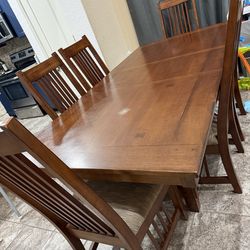 Thomasville 7ft wood dining table