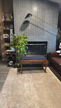 Piano bench ( Antique )