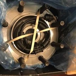 2010Dodge 2500 Cummings 4x4 Front Wheel Bearing And 2 Rear Calipers