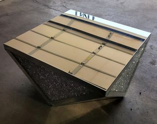 Coffee mirror table