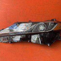 2018 - 2023 Toyota Camry Headlight Left LH Driver OEM LED Lamp