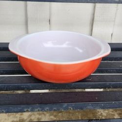 Vintage Pyrex Round Friendship Casserole