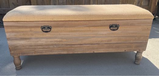 Indoor bench