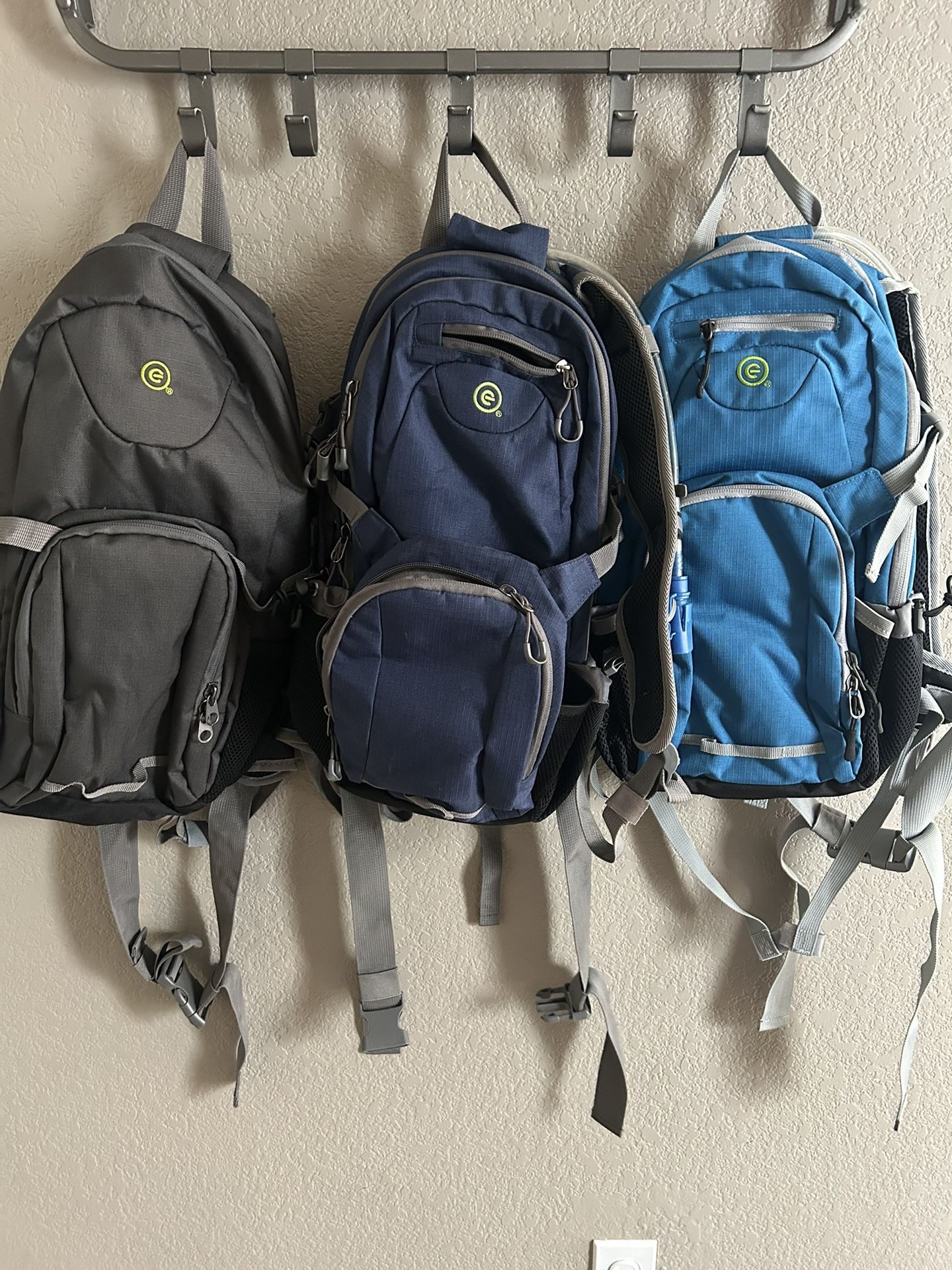Ecogear Water 2L Hydration Backpack  / Camelback 