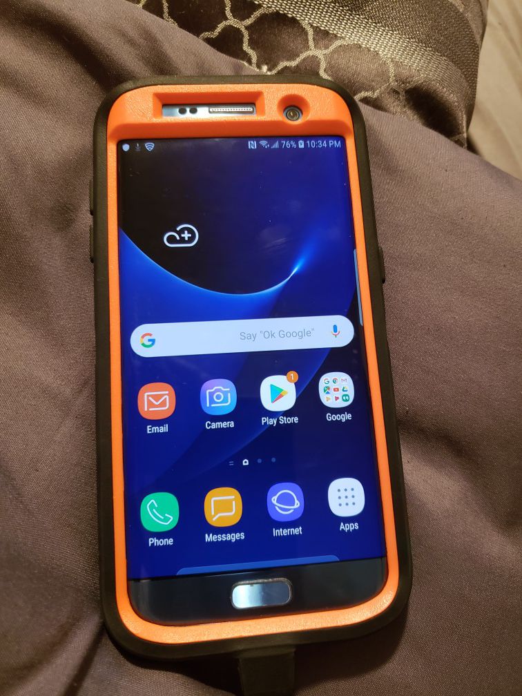 Blue Galaxy S7 Edge