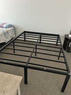 Metallic bed frame Full size