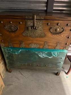 Asian style chest