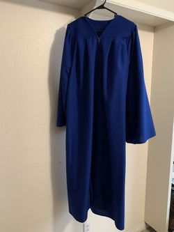 PERFECT FOR YOUR GRADUATE:  Royal Blue Graduation Gown