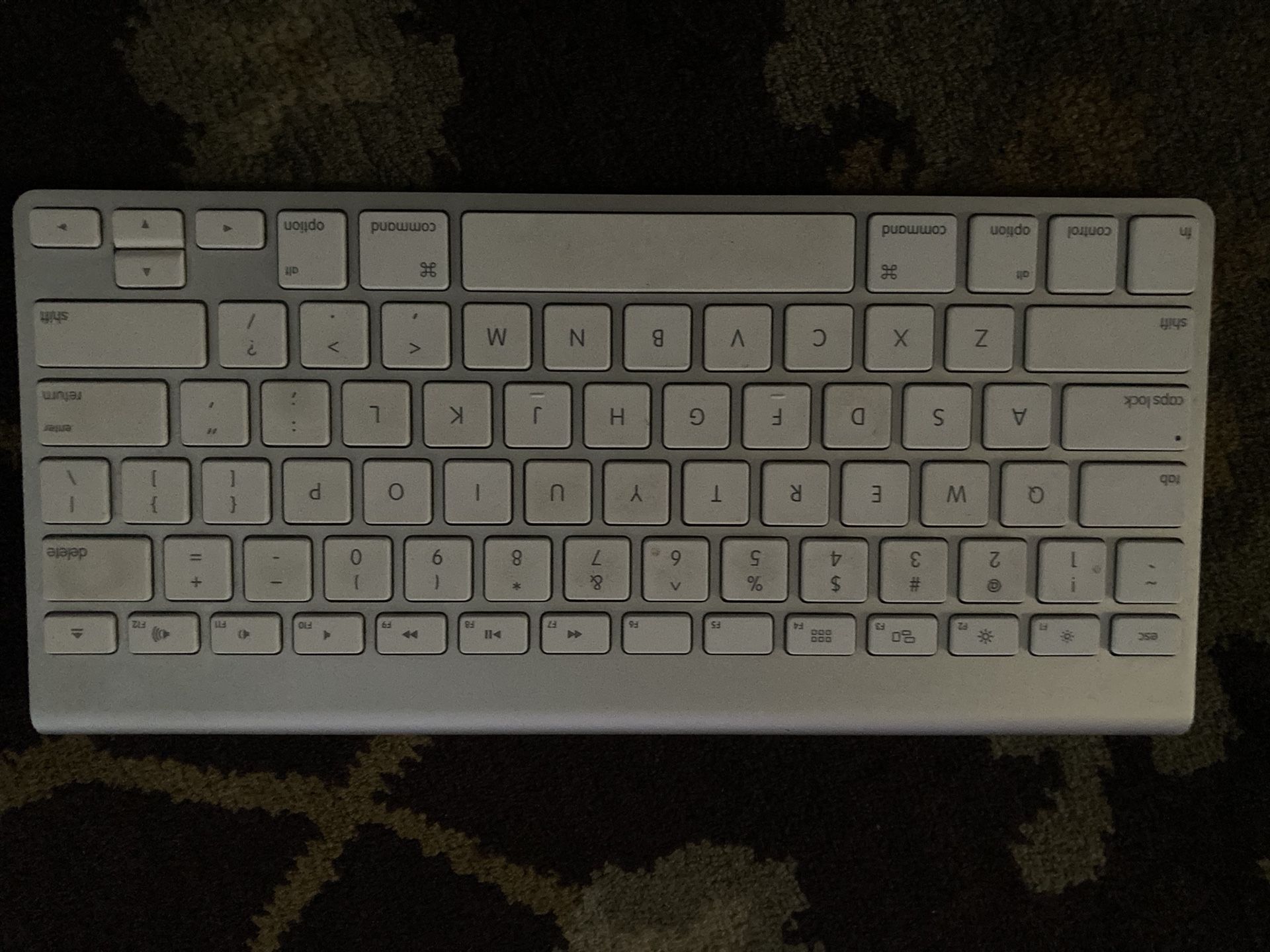 Apple Keyboard