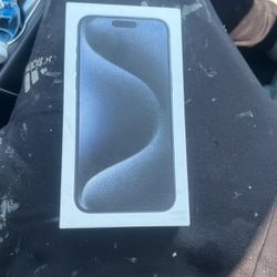 Blue iPhone 15 Pro Max Unlocked 256 GB