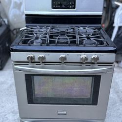 30in Frigidaire Stove