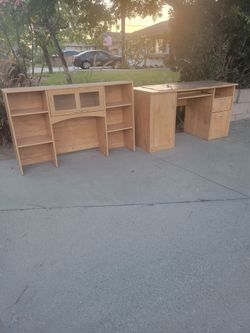 FREE!!!  Computer Desk