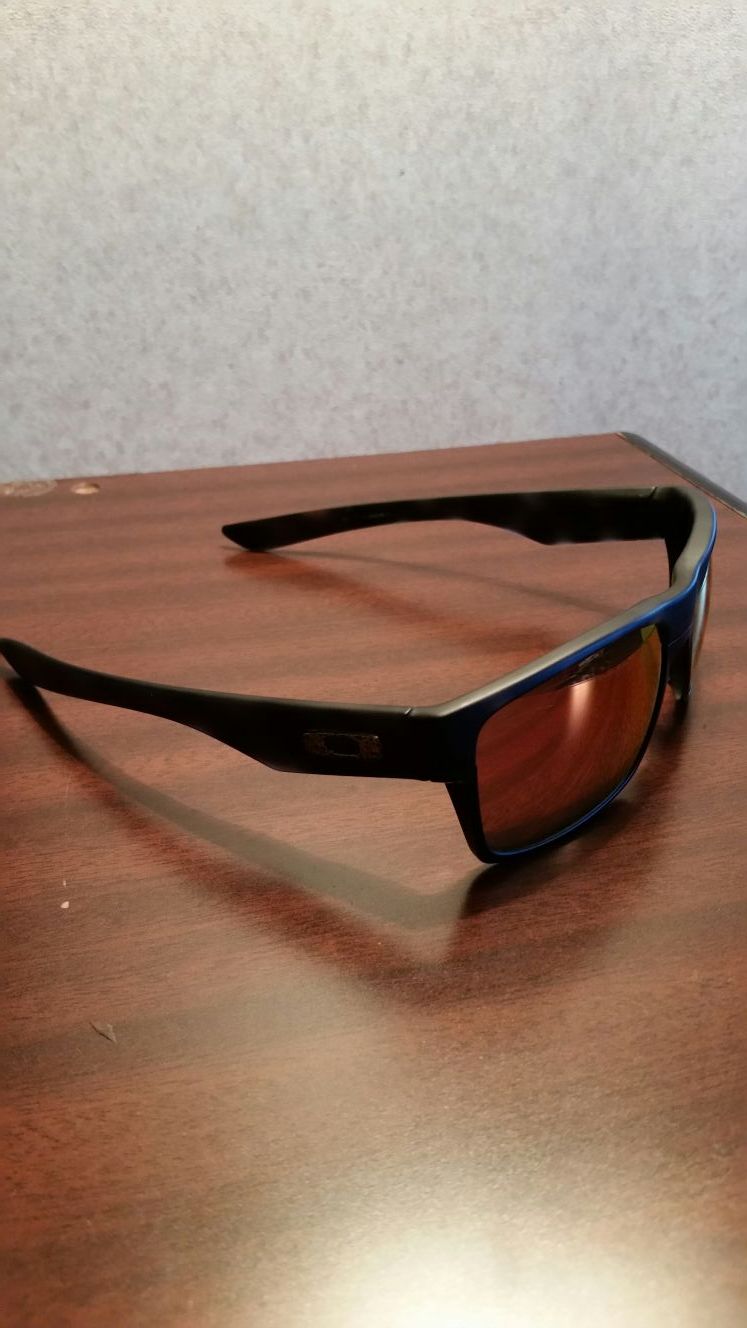 Oakley Two face
