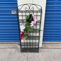 Metal display rack $29