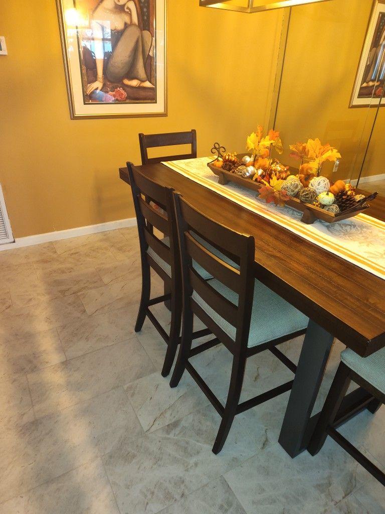 Beautiful High Top Dining Room Table And Chairs