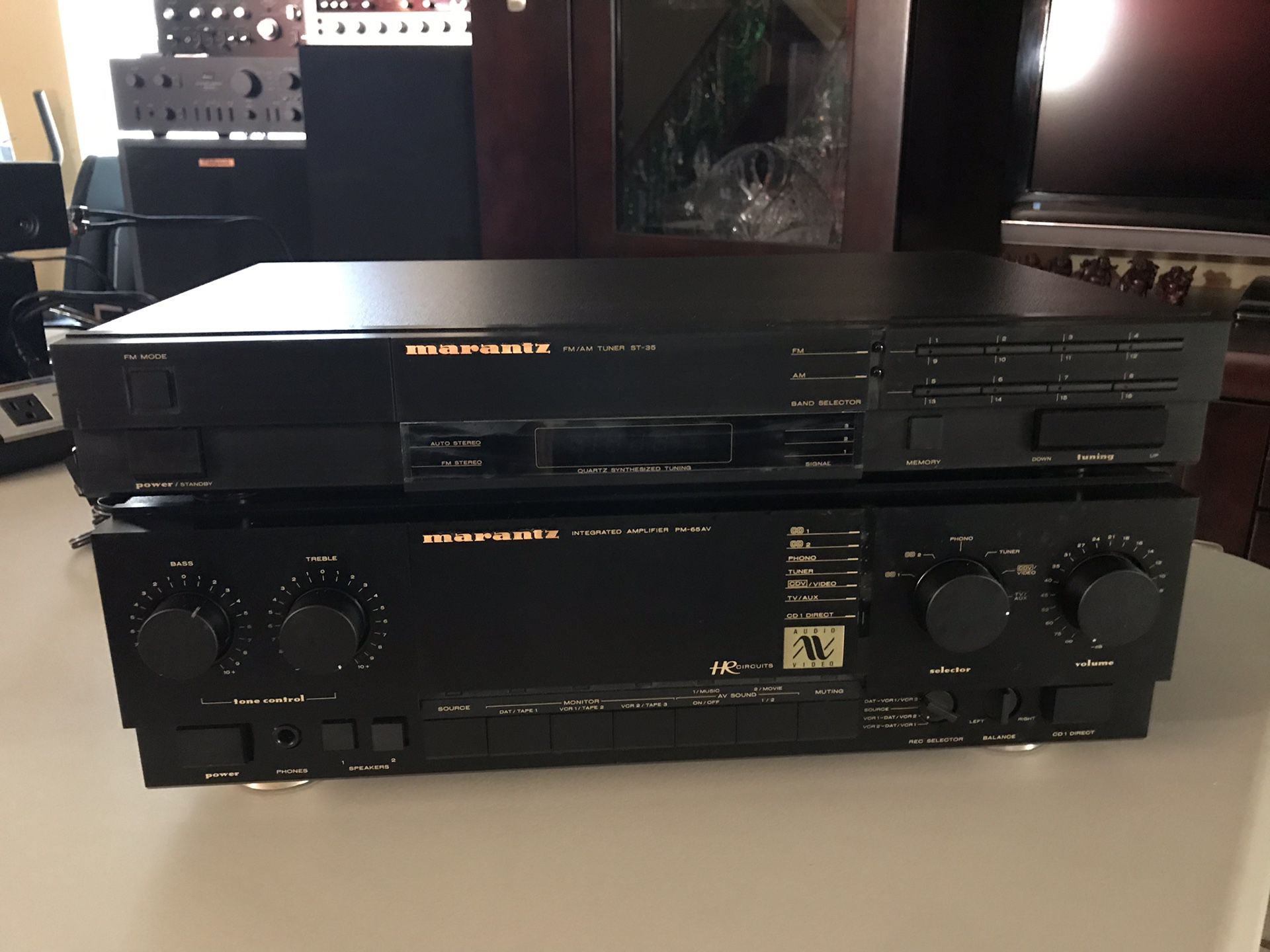 Marantz Amplifier and Tuner combo Mint Condition