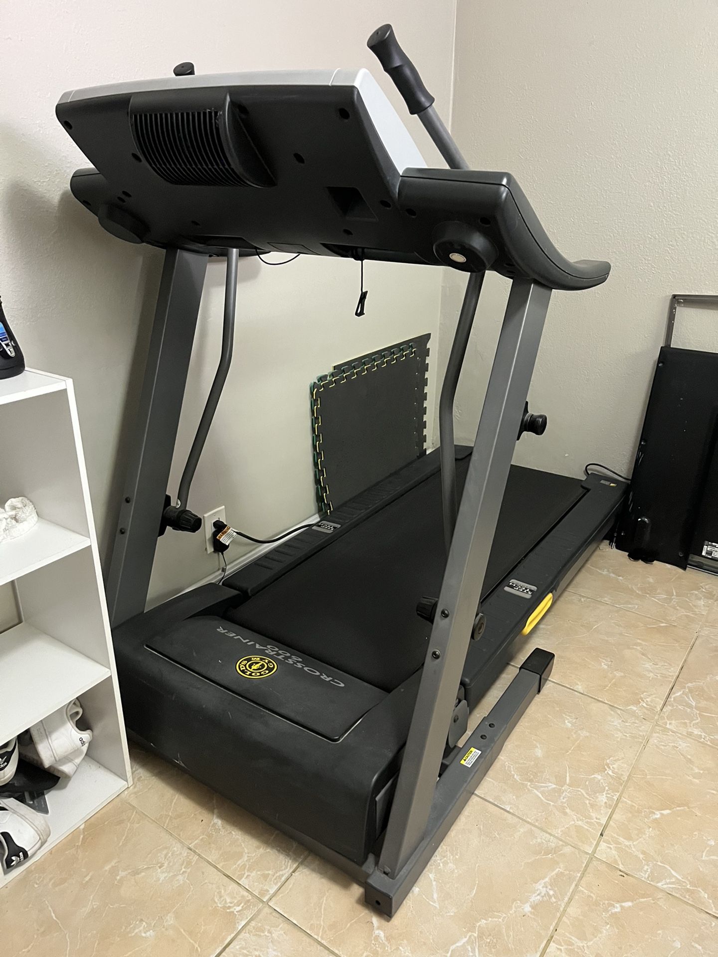 Golds Gym Crosstrainer 600 Treadmill for Sale in Oakland Park FL OfferUp