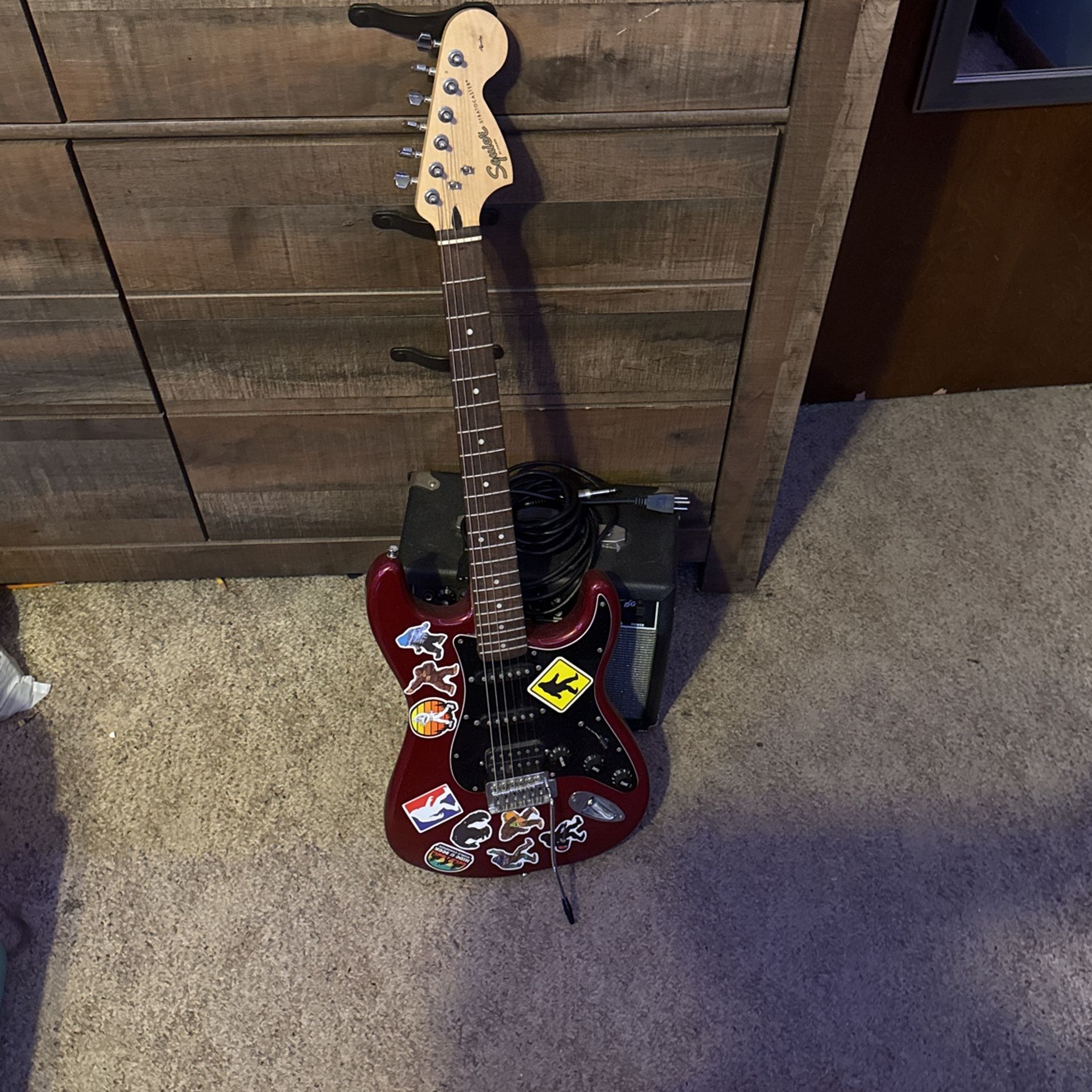 Fender Stratocaster With Fender Frontman 15G Amp