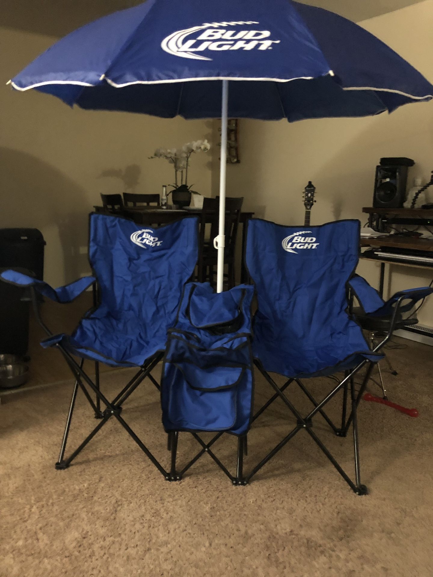 Double Seat Lawn Chair With Table and Cooler *PENDING SALE*