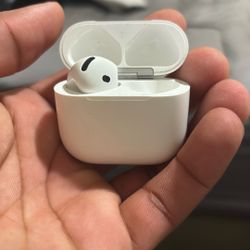 Airpods (One Pod)