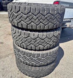 285/75/16 Goodyear Selling a set of 4 tires in excellent condition 🫡