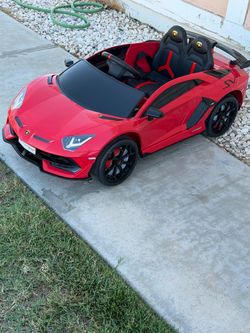 Officially Licensed Lamborghini Aventador with parental remote control