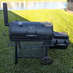 Oklahoma joe smoker gently used with cover included