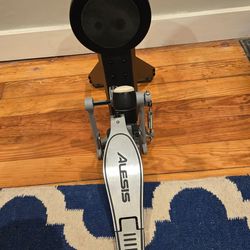 Electronic Bass Drum And Pedal (Universal)
