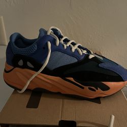 Yeezy 700 Blue - New