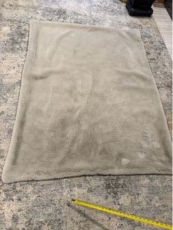 Unhide blanket light grey