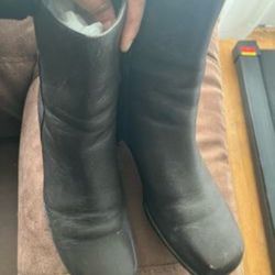 $20, Women’s Boots size 7.5