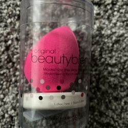 Beauty blender With Cleansing Bar