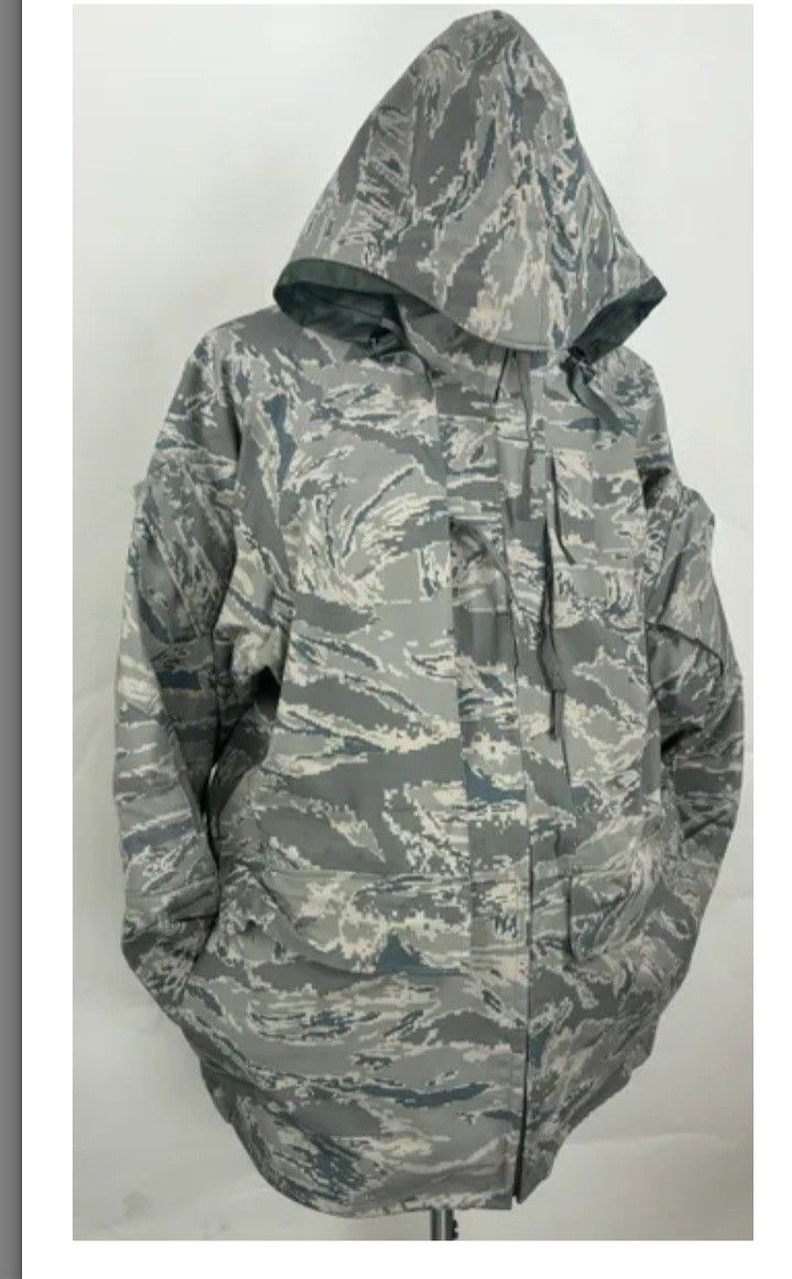 New Never Used Military Jacket Size L High-quality $35 Check Out All Pictures Pick Up At Country Club And Grant