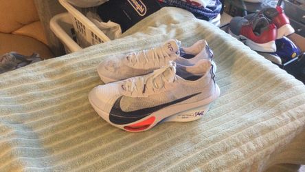 Size 11.5 Mens Nike