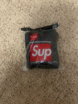 Supreme x Hanes Cushion Crew Socks 4-Pack