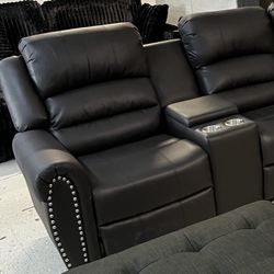 Recliner Sectional 