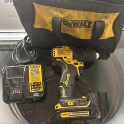 Dewalt Drill, Battery, Charger & Bag